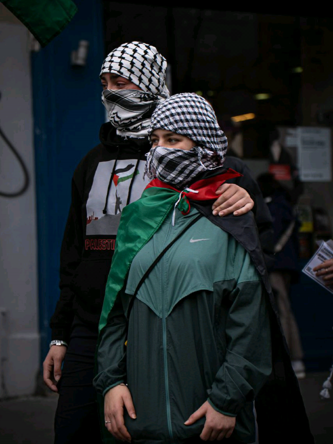 If you had to choose, who would you stand with?🙂💭 Choose your side: Palestine 🇵🇸 or Israel 🇮🇱? Participate and interact with us, you are free to do anything ❤✅ #choose  #yourvoice  #palestine  #israel  #fyp 