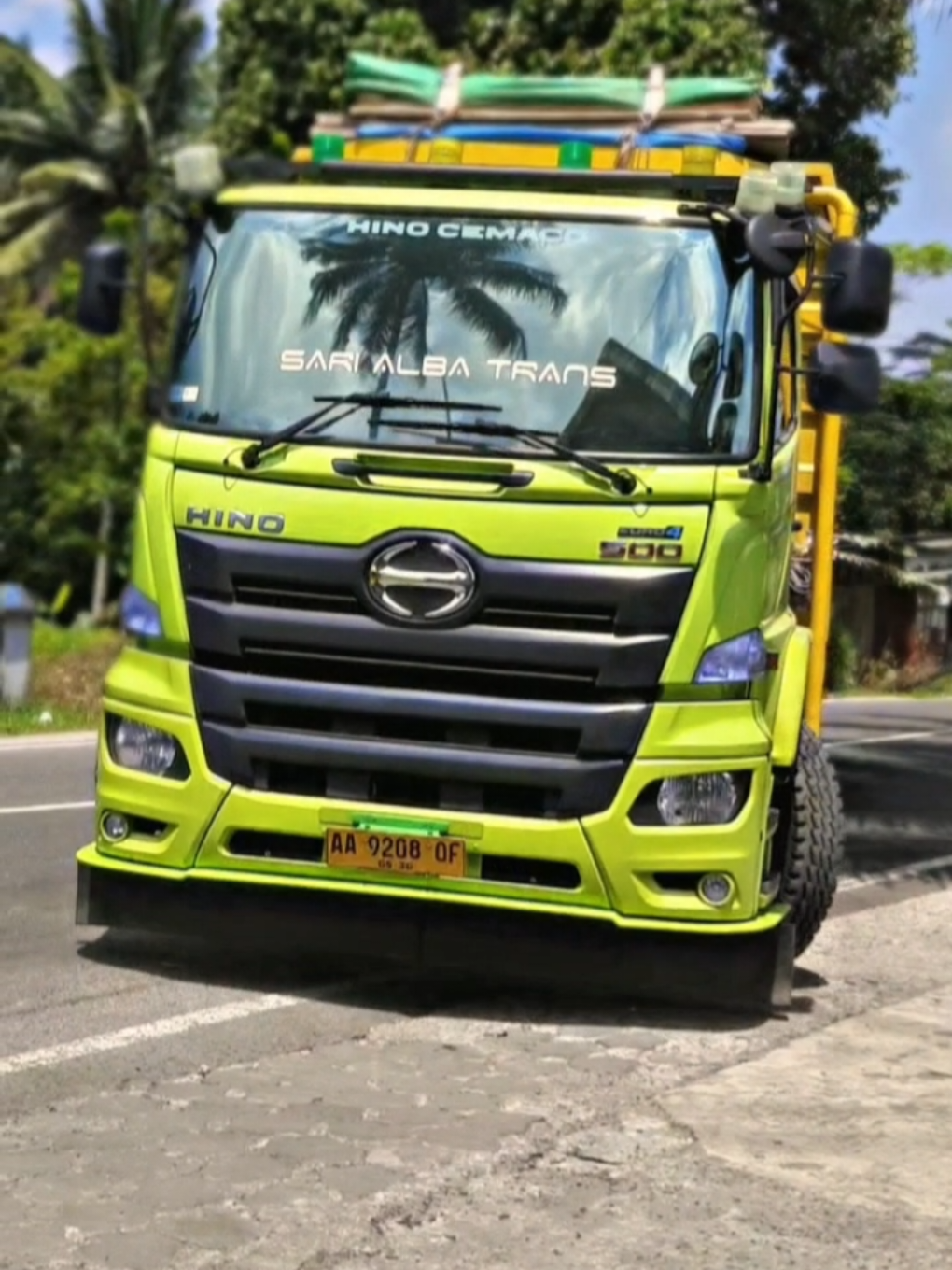yang panas silahkan pesen es wae🥶 #drivermudapunyacerita #supirbukankrimimal #truknusantaraindonesia #vypシ #fyppppppppppppppppppppppp 