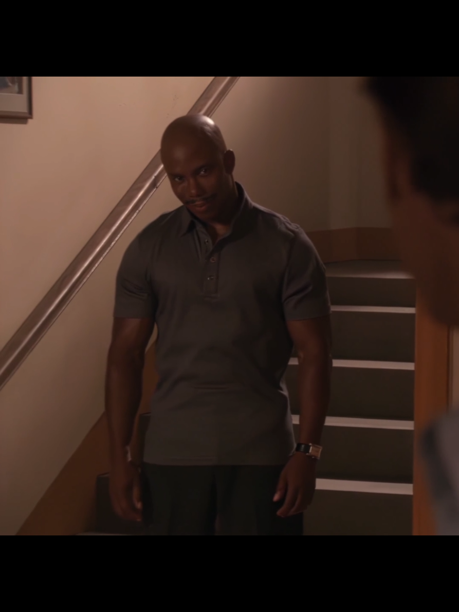 It's so weird watching old shows and recognizing actors from new shows you've watched.  #doakes #dexter #walterwhite #malcolminthemiddle #fyp 