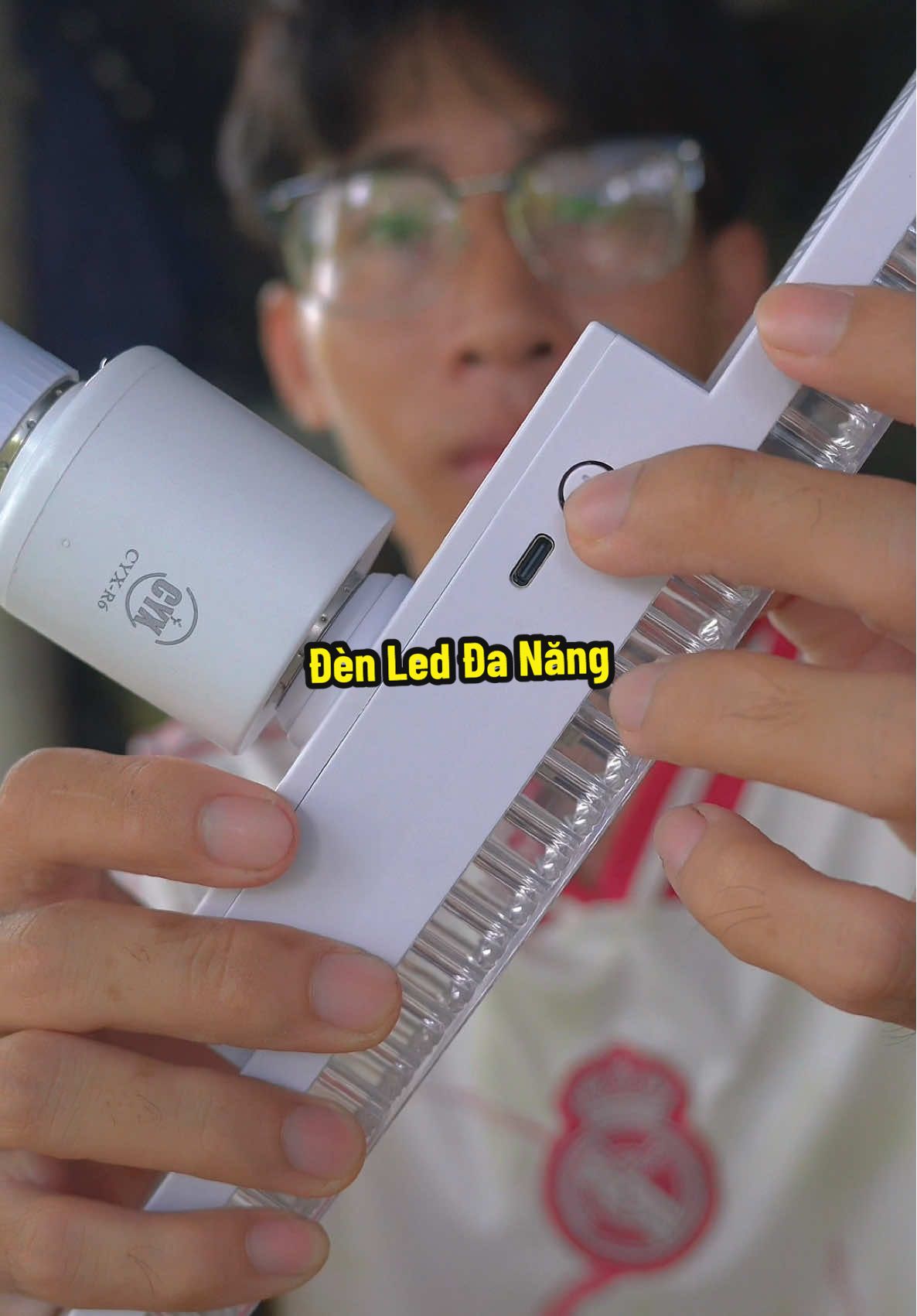 Đèn Led Đa Năng Siêu Sáng Gắn Được Mọi Nơi Như Bóng Đèn Tròn Nè #hienonha #denleddanang 