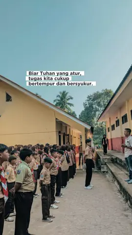 Ijin jendral saya mencintai bangsa ini .. Dan saya percaya dengan langkah ini saya bisa terus melahirkan generasi bangsa yang cerdas, kuat dan memiliki karakter yang baik . Meski saat ini kami tidak memiliki kesempatan buat belajar yang layak tapi tidak pernah mengurangi rasa semangat kami untuk terus memperbaiki langkah menuju arah yang baik . Pak presiden saya harap pecat mereka yang membatasi kami untuk mencari ilmu dan belajar jendral .. Mereka hanya jadi penikmat anggaran tidak pernah melihat kami yang sungguh-sungguh membutuhkan pendidikan yang layak . #pendidikan  #prabowo 