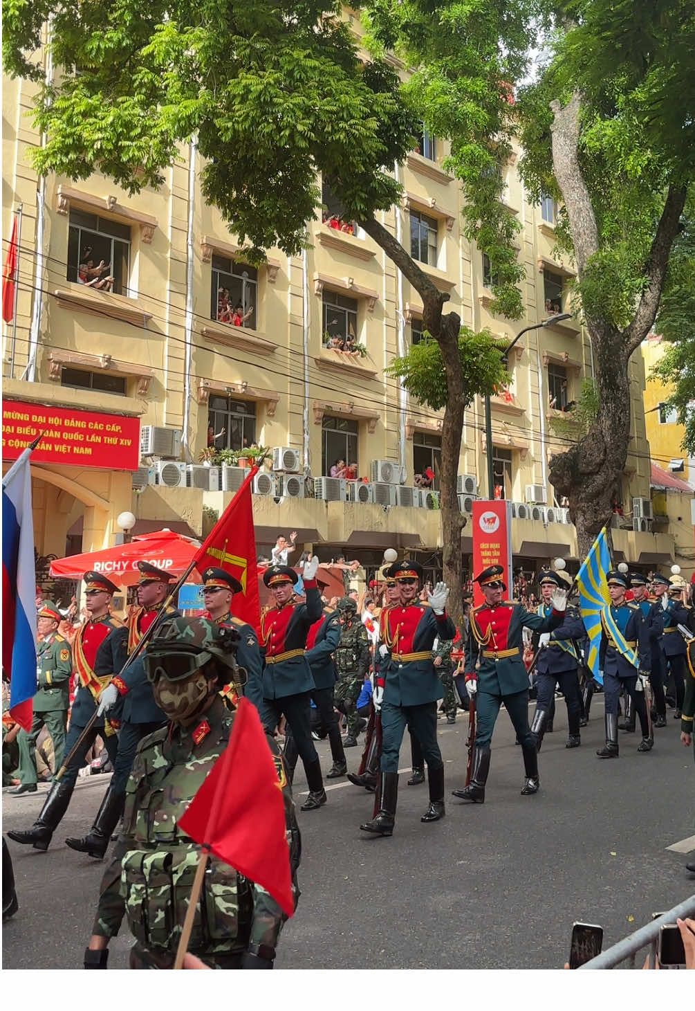 Khối các anh Nga thân thiện lắm nè #A80 #xuhuong #quockhanh2025 #vietnam #nga 
