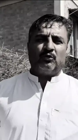 وطن مې خړو اوبو يوړو 🥹 يو خوا قدرتی آفتونه بل خوا نااهله مشران . . .  حق حیران يو چې دغه خلک ولی خپل کار ټهيک نه کوی ، ولی تراوسه د دوی خیټې ډکی نشوې؟؟ خدای ته اوګورئ په مونږ رحم وکړئ خپل کار وپیژني او په ښه ډول دغه وظیفه ترسره کړئ - په هر کار کښی دو نمبري ده ، هر کار غلط دې مونږ به کوم کوم کار چارواکو ته په ګوته کوو بايد د چارسدې ضلع DC صېب سره د اينټی کرپشن محکمې د دغه کارونو نګرانی اوکړي او چې کوم ځاے دو نمبري شوې هغه خلکو ته سخته سزا ورکړی ـ#addman SALAR Fayaz Ali 💔