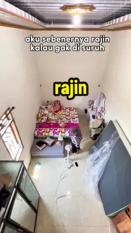 pov. aku sebenernya rajin, kalo gak di suruh 😭🙏🏻 beres beres kamar, potong rumput dan cuci baju pakai mesin cuci mini dari @Pandaoma kecil dan praktis #mesincucimini #mesincuciminiatro #mesincuciminipandaoma #pandaomaid #pov 