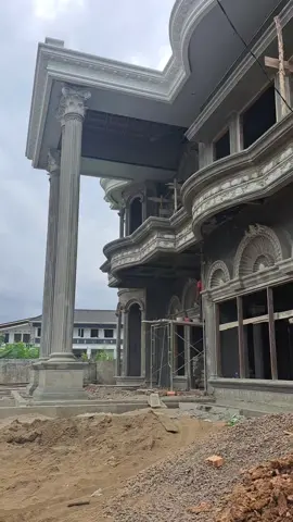 RUMAH KLASIK MODERN #yulismuliaarct #arsitek #kontraktor #rumahklasik #modern #rumahimpianarsitekmilenial #fyp 