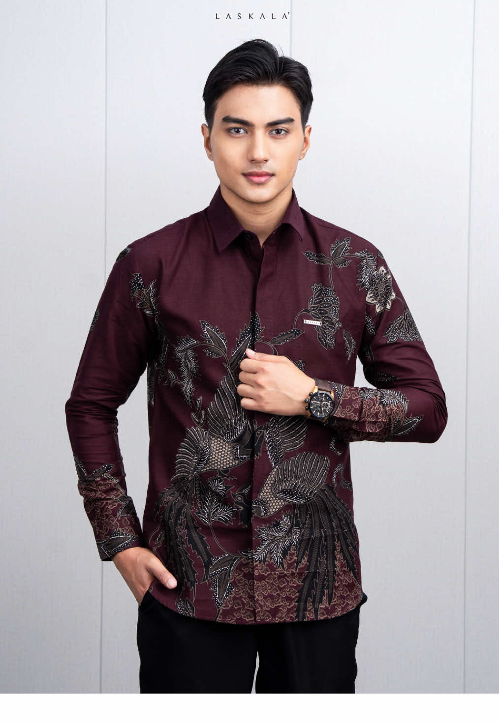 Kalau batik udah slim fit dan motifnya presisi gini, siapa yang bisa nolak? Batik yang langsung bikin ganteng #LaskalaBatik #BatikPria #BatikSlimFit #BatikKondangan 