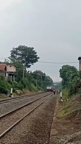 Jangan lupa nyalakan streakkmu 🔥 #fyp #keretaapiindonesia #keretaapiluarbiasa #ptkeretaapiindonesia #kobong 