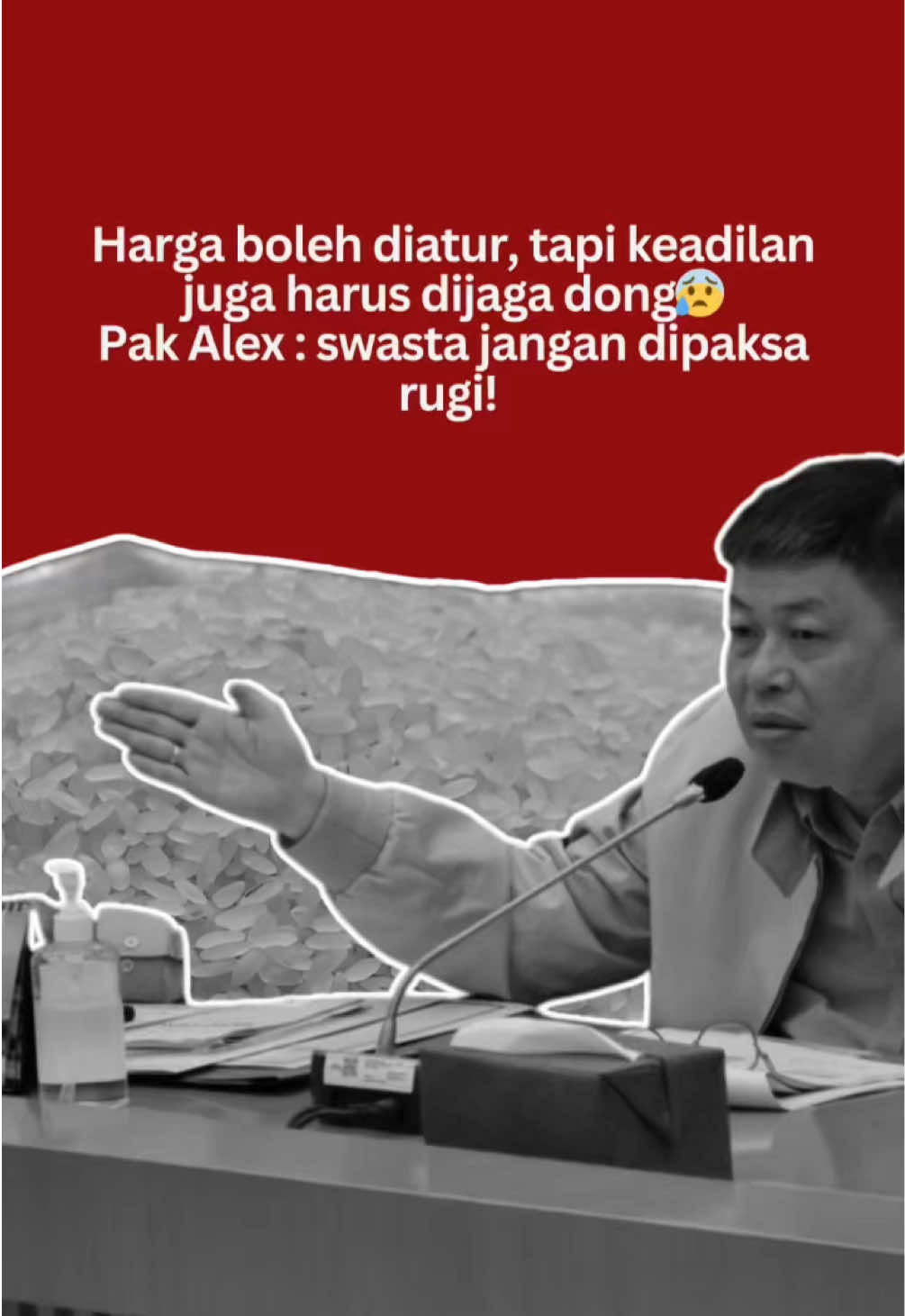 ✨ Harga boleh diatur, tapi keadilan juga harus dijaga. Pak Alex (Fraksi PDI Perjuangan) tegas: swasta jangan dipaksa rugi, petani terlindungi, rakyat tetap diutamakan! 🌾❤️ Kalau menurut kamu, gimana cara biar harga adil buat semua pihak? 🤔 Tulis pendapatmu di kolom komentar ya! 👇 #FraksiPDIPerjuangan #PakAlexIndraLukman #KomisiIV #KeadilanPangan
