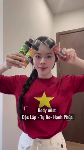 Body mist phiên bản yêu nước đây cả nhà ơi #xuhuong #uyenriviu #bodymistdoclaptudohanhphuc #superbrandfestival #brandfanday 