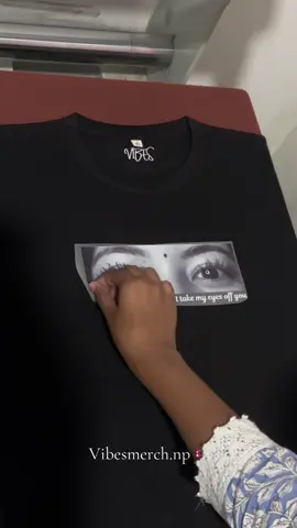 DM Us now for customized tshirts❤️✨#customizedtshirts #customizedgifts #eyesprintedtshirtviral #boyfriendgiftideas #coupletshirt 