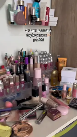 part 2 geldii 🩷🫠 videoların asmr hali gelsin mi ? 🥳 sorularınız varsa cevaplayabiliriim 🫶🏻#organize #makeup #organizewithme #asmr #keşfet 