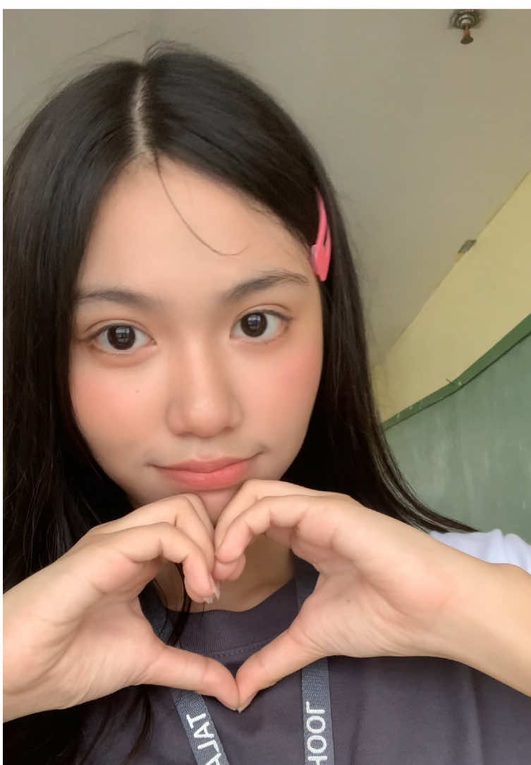 wearing my pe uniform!🍓