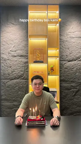 Selamat Ulang Tahun bos kita semua.. Semoga sehat, sukses, sejahtera sepanjang umur.. Amin 😇🙏🏻