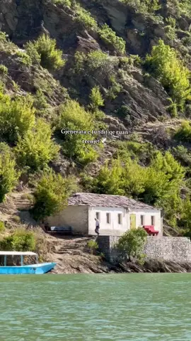 Gjenerata e fundit qe lufton me harrimin 🇦🇱🕊🏔 #fyp #foryou #viral #noughtiesnostalgia #drama  ---