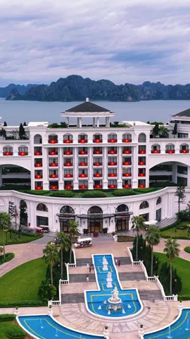 Vinpearl Resort & spa hạ long treo cờ chào mừng Quốc khánh Nước CHXHCN Việt Nam (02/09/1945-02/09/2025) #traval #dulich #A80 #halongbay #thebestofhalong 