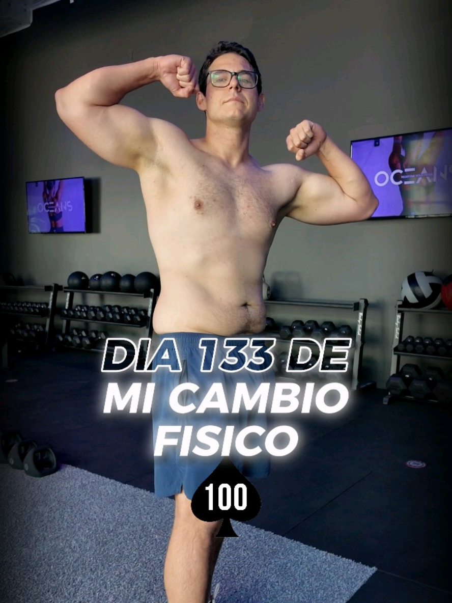 Día 133 entrenando tres veces al día hasta sacar abdominales Hoy preparo un nitrogenado monsterizado, aunque aún tengo que mejorar la proporción Estos días el trabajo y el estrés ponen a prueba mi disciplina, pero sigo adelante Sígueme para no perderte cómo termina este reto 🫡