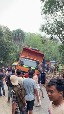 bukit betabuh punya cerita,, truk batu bara #fypシ゚ #kurirbaro #pejuangrupiah #jangkauanluas 