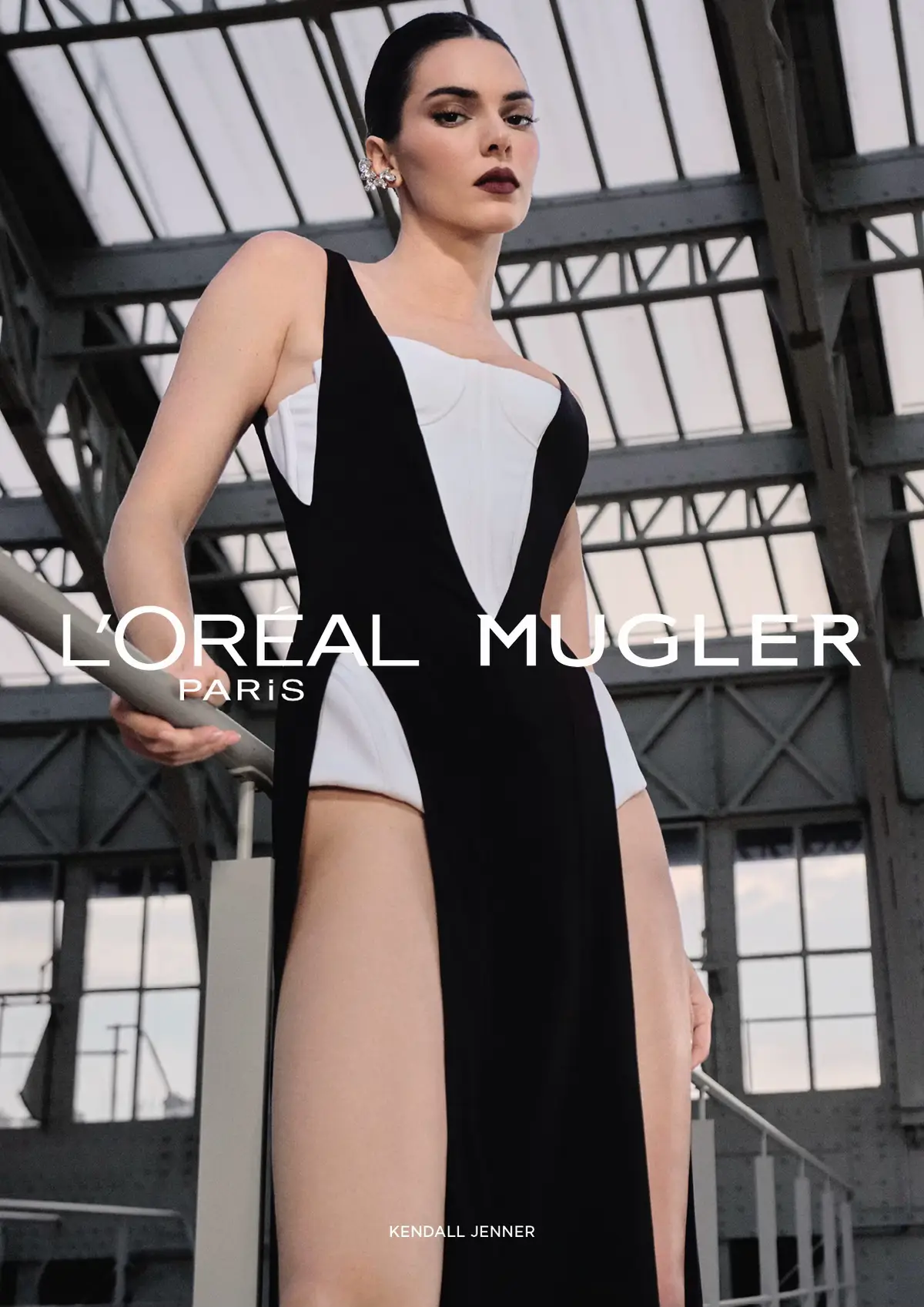 @Kendall Jenner embodies the L’Oréal Paris x Mugler collaboration.  A moment, A movement, a masterpiece.  #LOrealParisxMugler #LOrealParis #LOrealParisMakeup 