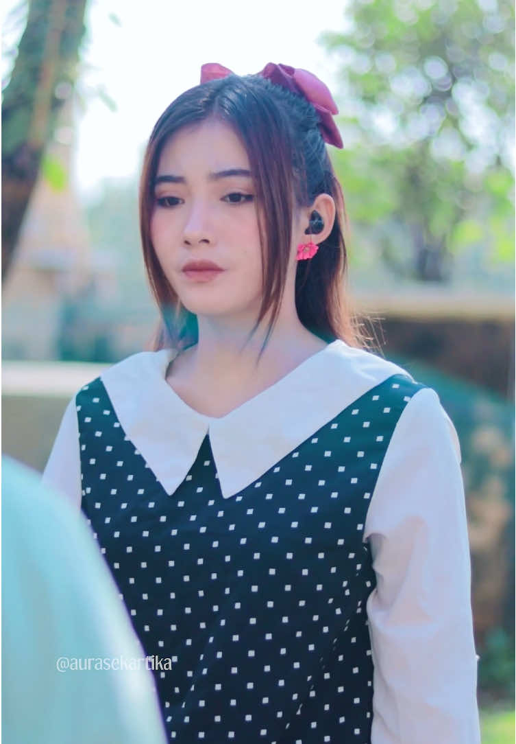 Mabar sambil selingkuh? MODUS APA INI? @Nonton Yukz @Suneeday Creative  #SerialTikTok #TikTokTainment #SuneedayCreative #AuraSekartika #cinta 