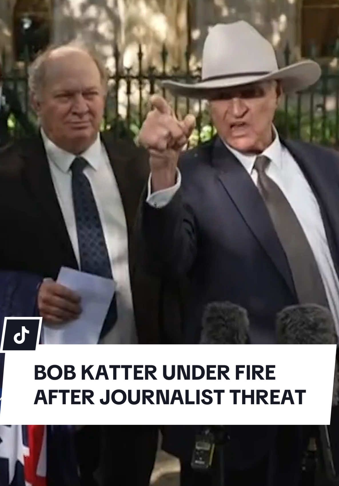 Rogue independent MP Bob Katter may be referred to a Parliamentary watchdog following a recent incident in which he threatened to punch a journalist during an anti-immigration press conference. The 80-year-old made the fisted threat outside State Parliament last week, after being questioned about his Lebanese heritage. We now go live to Lawrence Jeffcoat at State Parliament with the details. #bobkatter #parliamentaryinquiry 