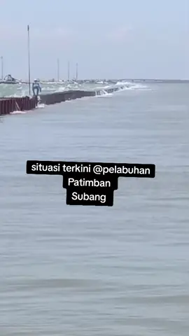 Waspada kawan2 yang mau melaut sebaiknya ditunda dulu... #laut #ombak #berombak #ombaklaut #patimban 