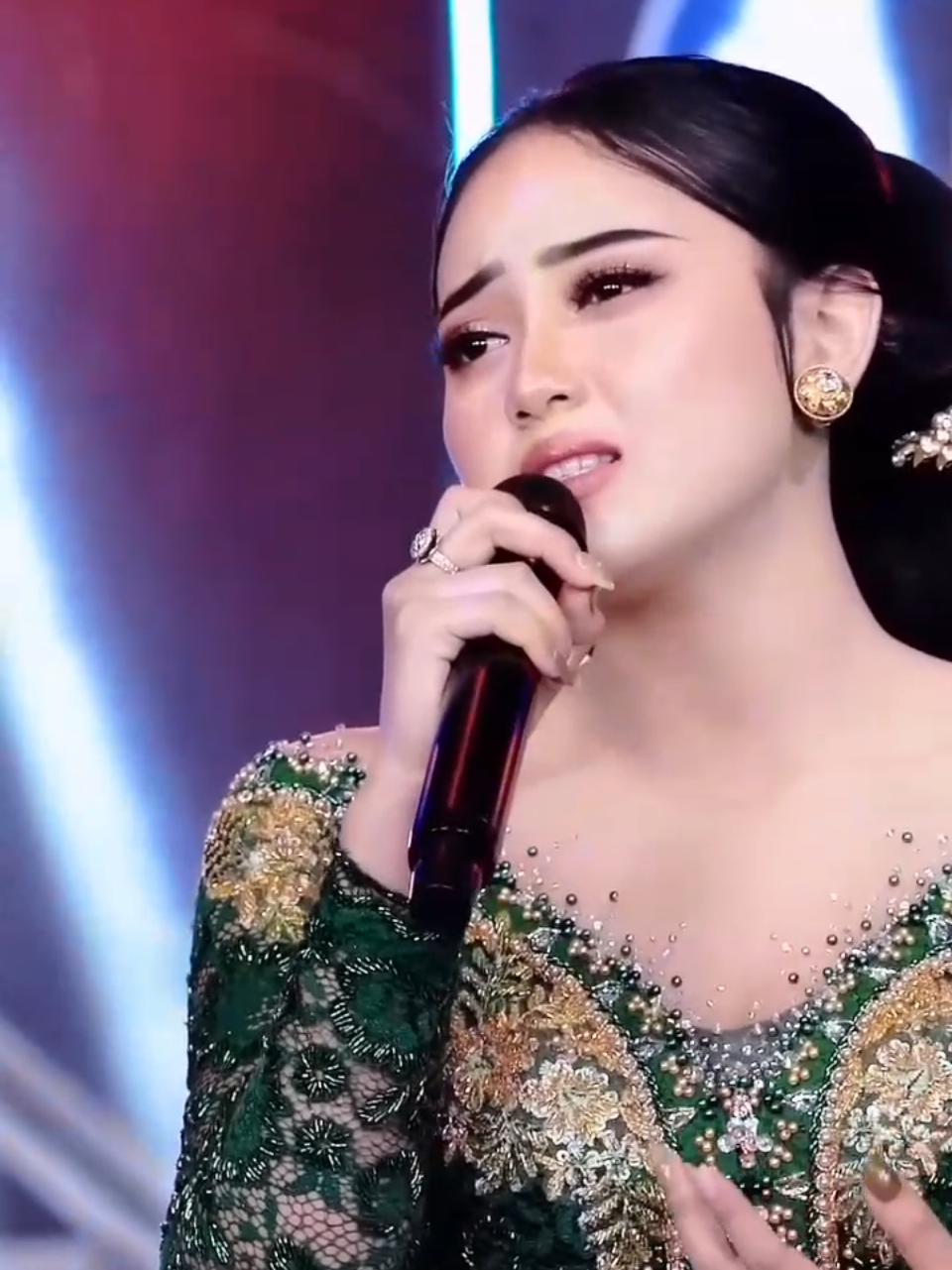 SILVY KUMALASARI ( TAKKAN PISAH ) #music #silvykumalasari #fyp #takkanpisah 