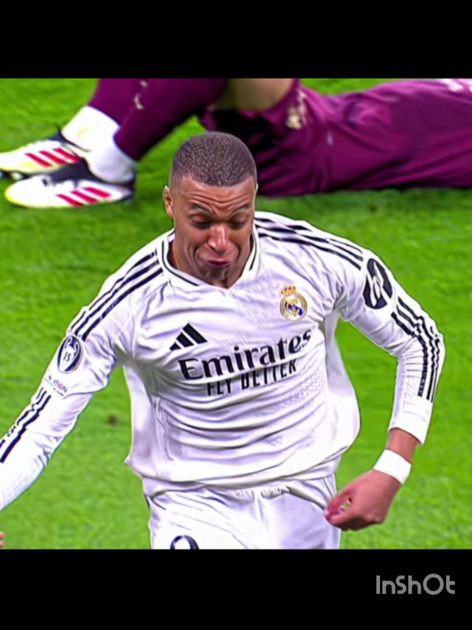 Mbappeeee#mbappe #soccertiktok #fyp #funny #viral 
