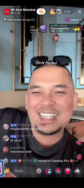 bang @Mr Ayie Meleduk sampai nangis saking bahagianya  liat emak2 indonesia bisa nonton live lagi...@hendycs17 #hendycs17 #videoviral #indonesiamekahjalankaki #fyppppppppppppppppppppp 
