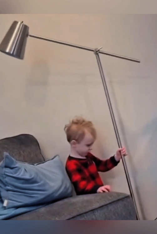Unlucky child #funny #funnybabyvideos #funnybaby #funnytiktok #kids #funnyvideos #fyp 