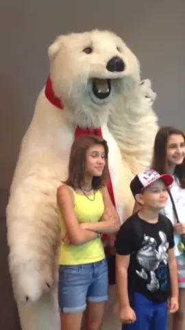 Cute and funny mascots”Coca-Cola Bear “😂🥰🤣#funny #happy #funnyvideos #Foryou #usa #funnytiktok #lovetiktok #fyp 