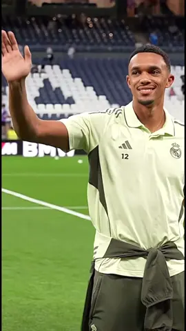 Real Madrid meilleur club du monde #REALMADRID #footballtiktok #footballedit #senegalaise_tik_tok #REALMADRID 