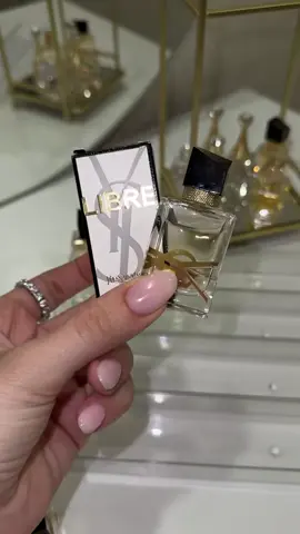 عطور ميني اصلية 🤭🩷 #عطور #عطور_ميني #mini_perfume #عطور_نسائية #عطورات       