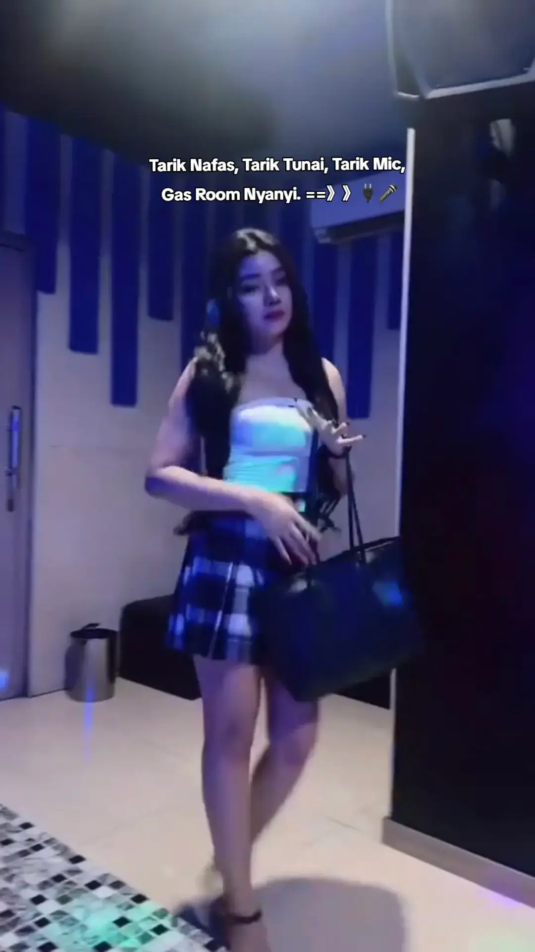 Sungguh takkan kubiarkan yang berani menjamahmu #camelia #dangdut #dangdutkoplo #karaoke #biduandangdut 