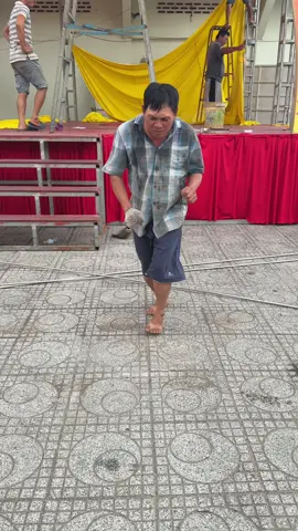 Anh thợ điện bât ổn 😝😝😝kungfu tái xuất giang hồ . Helle anh em lâu quá không gặp 😝😝😝