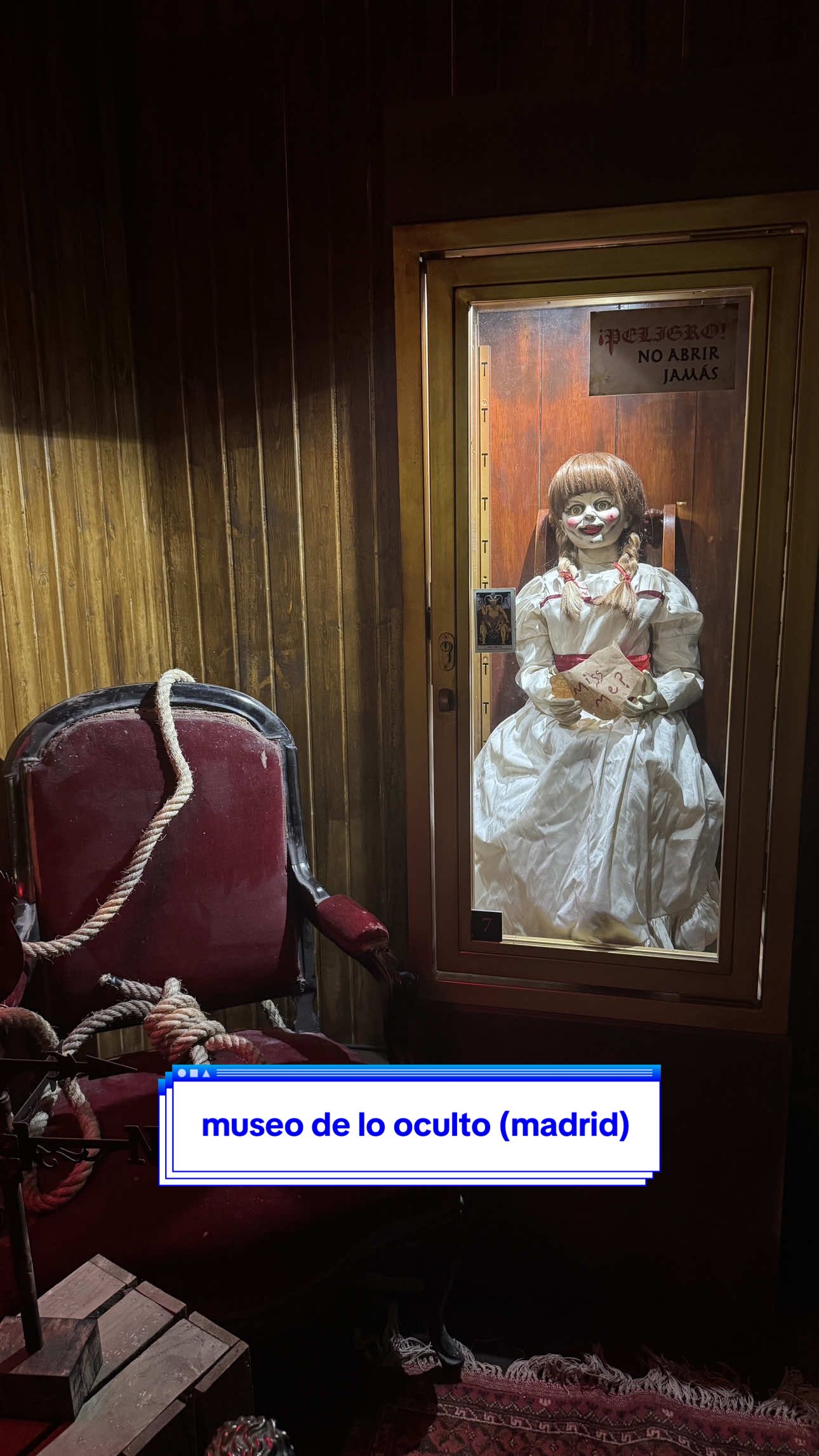 MUSEO DE LO OCULTO DE LOS WARREN, experiencia gratuita en MADRID 🏠 En esta experiencia paranormal encontrarás los objetos malditos del universo de Expediente Warren. Tened cuidado, porque a veces los objetos tienen vida propia...👻 🗓️ Del 1 al 7 de septiembre ⏰ de 13:00 a 22:00h 📍 Espacio Amén (C/ de San Andrés 3, Madrid) 🎟️ GRATIS ¿Os atrevéis a vivir esta experiencia? ✝️ @Warner Bros. España  #madrid #planesmadrid #horror #terror #expedientewarren 