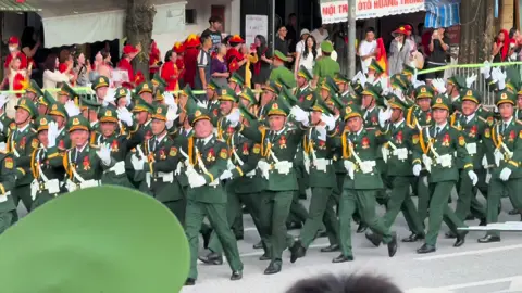 Khối Sĩ quan Biên phòng xin chào tạm biệt bà con Nhân dân, tạm biệt thủ đô Hà Nội. Chúng tôi về lại với biên cương, hải đảo #BĐBP #diễubinh #a80 #tạmbiệt @Tuấn Hải @Chu Đức Du ❤️🍈 @Dương Quý @Tuấn Hưng🇻🇳 @t.tuansangbp01 