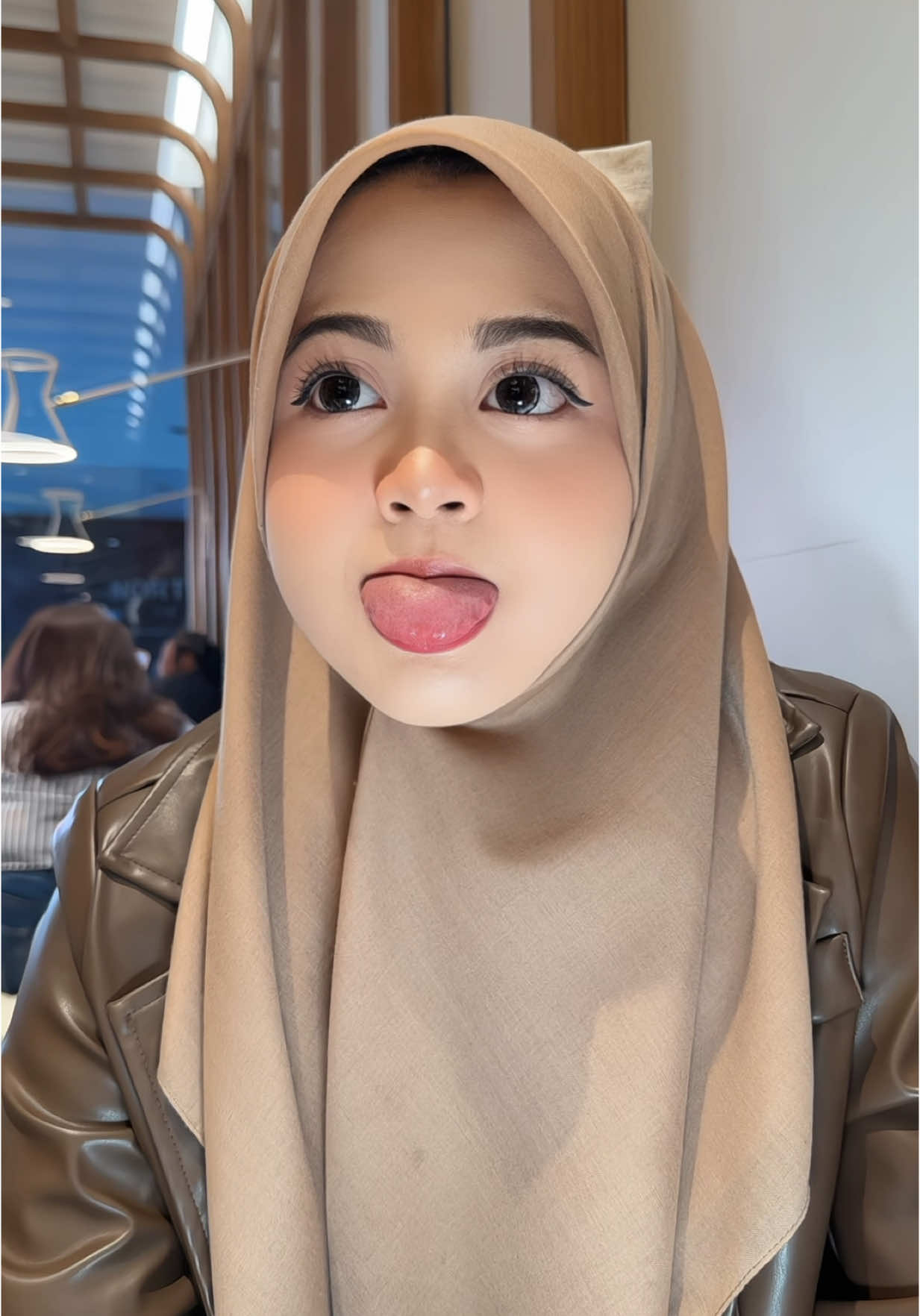 😗😗
