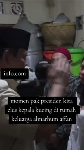 momen ketika presiden republik Indonesia di rumah keluarga korban ojol  m affan