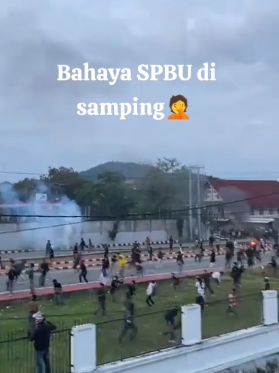 demo DPRD kota palopo hari ini #demo #dpr #fyp 