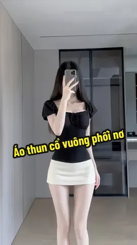Áo thun cổ vuông phối nơ tôn dáng lắm luôn chị em. Giá hợp lý mà được cái ấu kì #outfit #myoutfit #aoxinh #phoidoxinh #aothun 