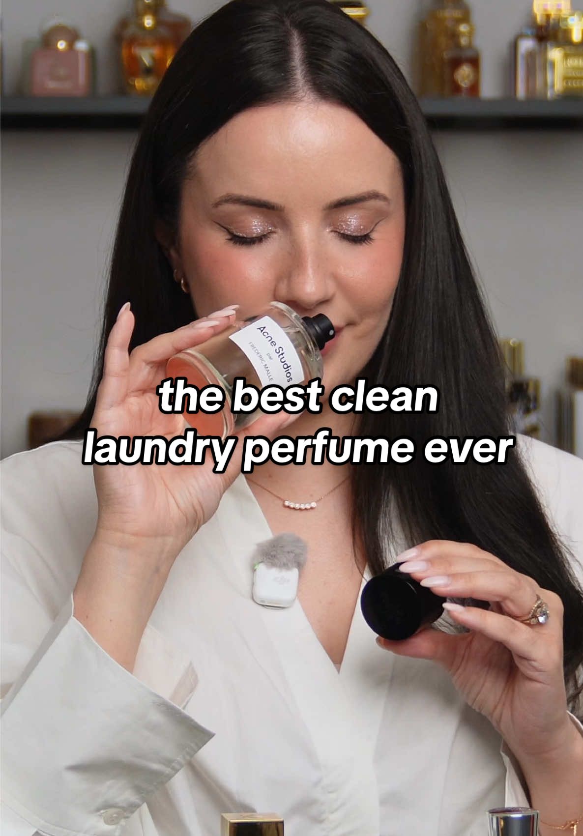 the best clean laundry perfume ever?! 🫧  @acnestudiosofficial x @Frédéric Malle  I absolutely adore the smell of fresh, clean laundry so naturally I love a perfume that smells like that too! This release got mixed reviews when it launched and I can understand why… kind of. It smells exactly like fresh laundry and you might be thinking… why do I need that?! So for me, it prolongs the smell of freshly washed clothing and has me smelling so fresh and clean all day! I am surprised at how many compliments this gets too! It’s a new fragrance to my collection but it has had an amazing reaction so far! I guess because most people love the smell of laundry?! I am addicted to this clean, musky, slightly powdery, slightly floral perfume. It is gorgeous!  #nichefragrance #luxuryperfume #perfumetiktok #perfumecollection 