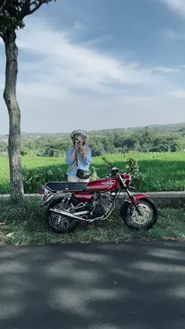Laki laki merekam dunianya🫂@deeeeee. id #gl100 #gl100indonesia #gl100modifikasi 