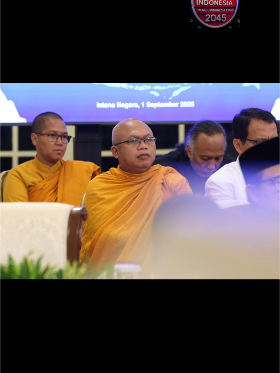 Doa Terbaik dari Kami semua untuk Bapak Presiden. Semoga diberi kekuatan dan lindungan Tuhan YME.  . #ipm #indonesiaemas #dukunganuntukprabowo #PresidenPrabowo #fypシ゚viral 