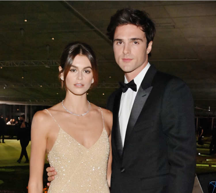 Do you know Kaia Gerber’s three exes? She seems to be addicted to relationships. #kaiagerber #petadavidson #jacobelordi #austinbutler #venicefilmfestival 