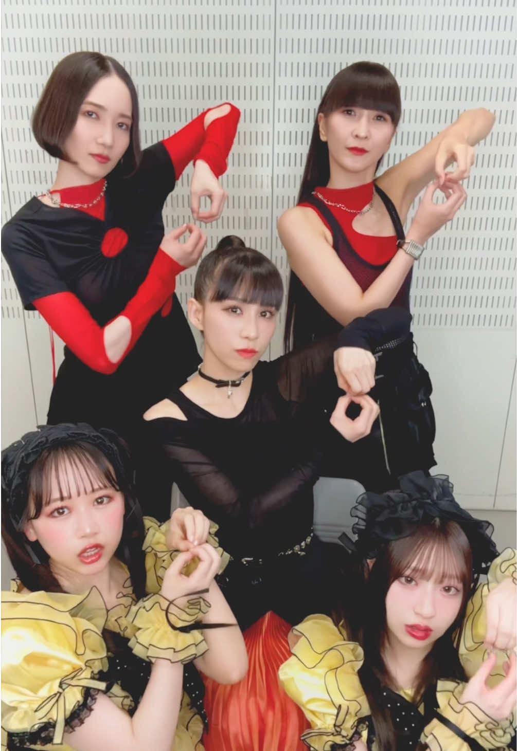 【Perfumeさんとコラボで88888888💛】 真顔からの…Yes❕ Mステでの共演ありがとうございました🫶 @Perfume Official  #prfm #PiKi  #松本かれん #桜庭遥花 #PiKi_88888888 