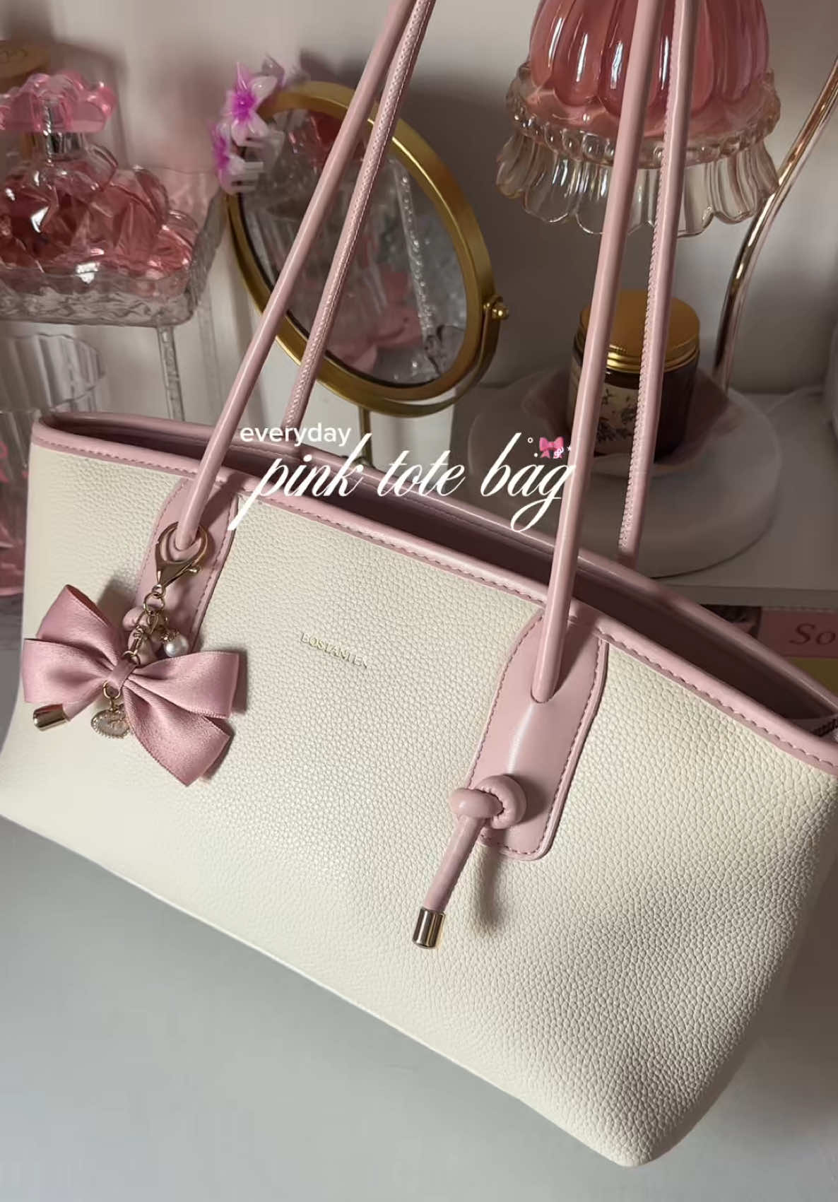 Replying to @sheng 🎀 definitely a must have pink tote bag! 😭✨💕 #shoulderbag #totebag #womensbag #trendybag #pinkbag @Bostanten PH 
