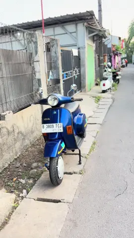 ForSale vespa corsa125 siap pakai untuk touring dan daily surat komplit plat B jakarta timur MORE INFO DM😁