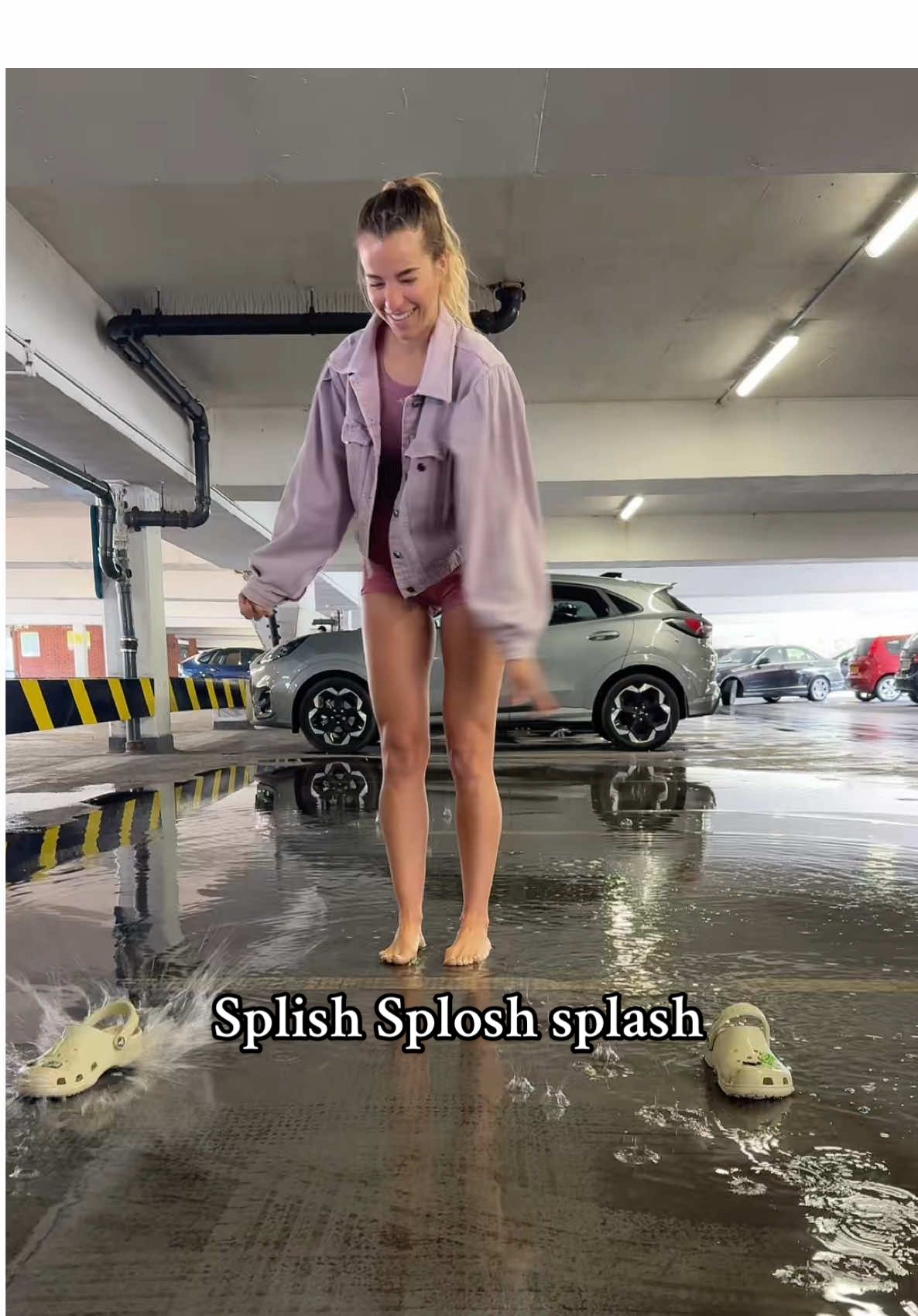 Just your average Tuesday afternoon… #fyp #foryou #fitcheck #crocs #splash 