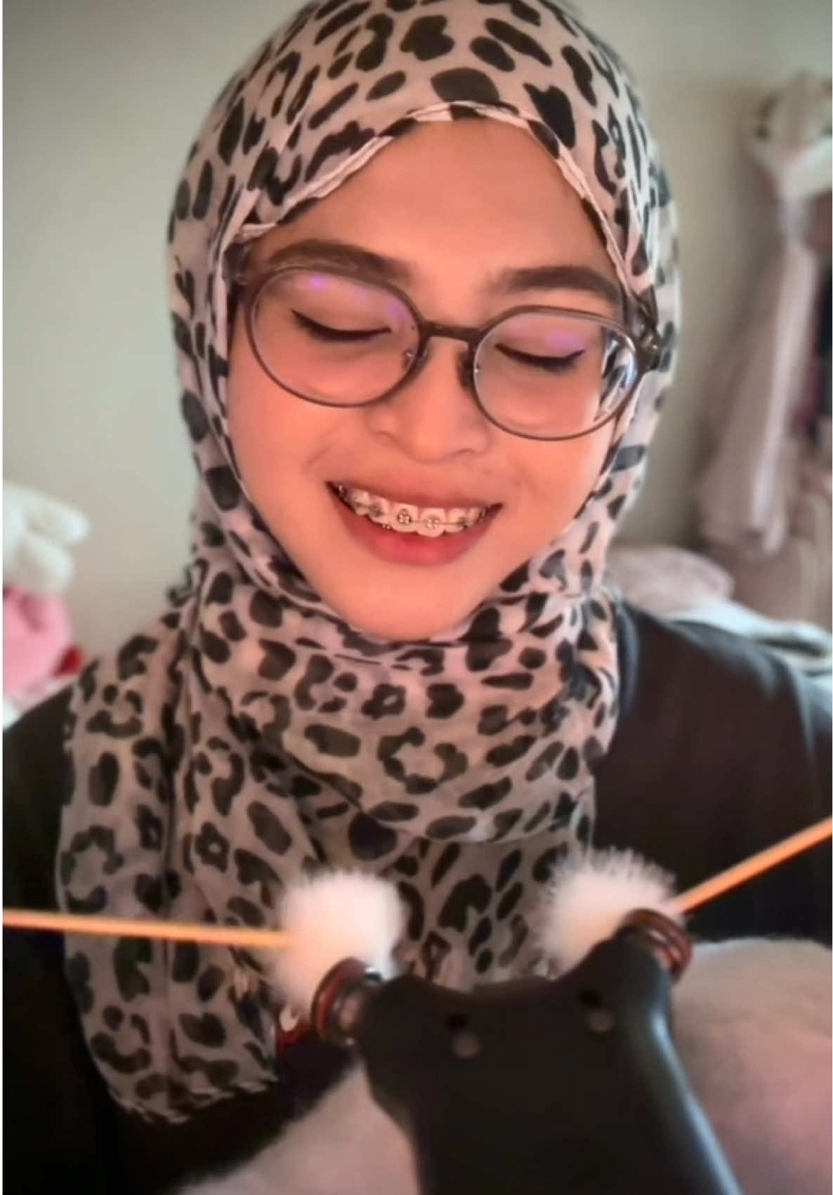 korek telinga dulu 😗✌🏻 #asmr #asmrmalaysia #asmrsounds #asmrvideo #asmrtiktoks 