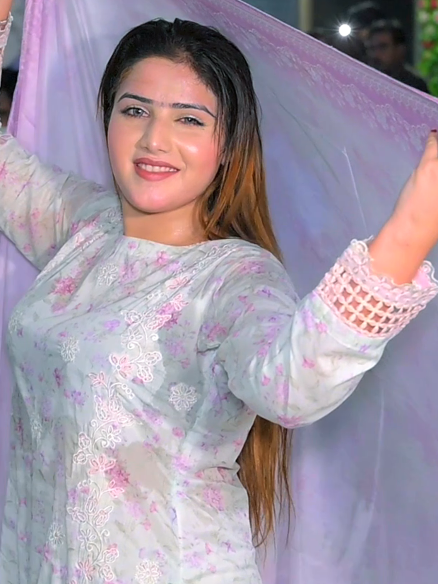 Dil Ka Kya Kare Saheb _ Nisha Khan _ Dance Performance 2025 #punjabisong @Nisha Ali Khan #viralvideo 